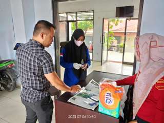 Kegiatan tes Urine BNN Kota Gorontalo Di Disperdagin